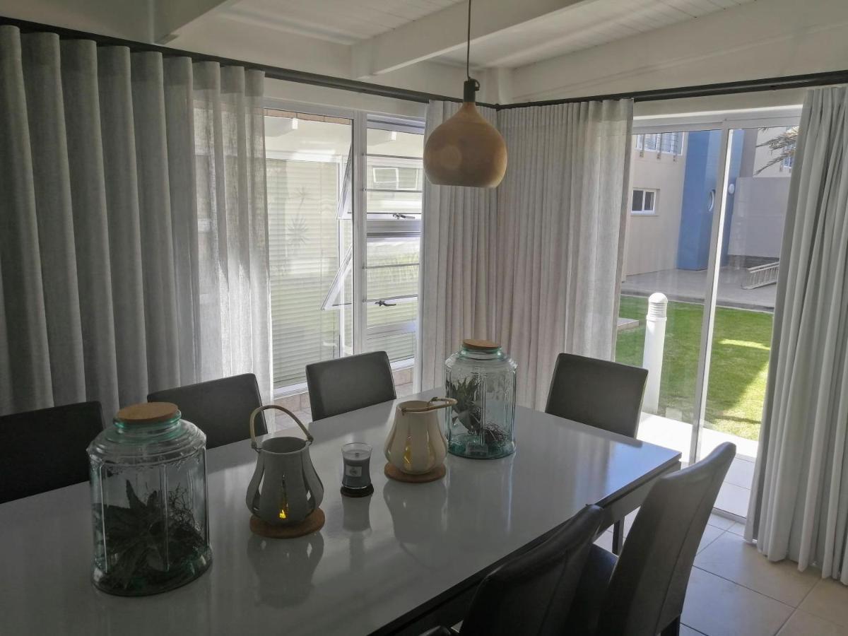 Waterfront Estate Self Catering F10 Apartment Swakopmund Bagian luar foto
